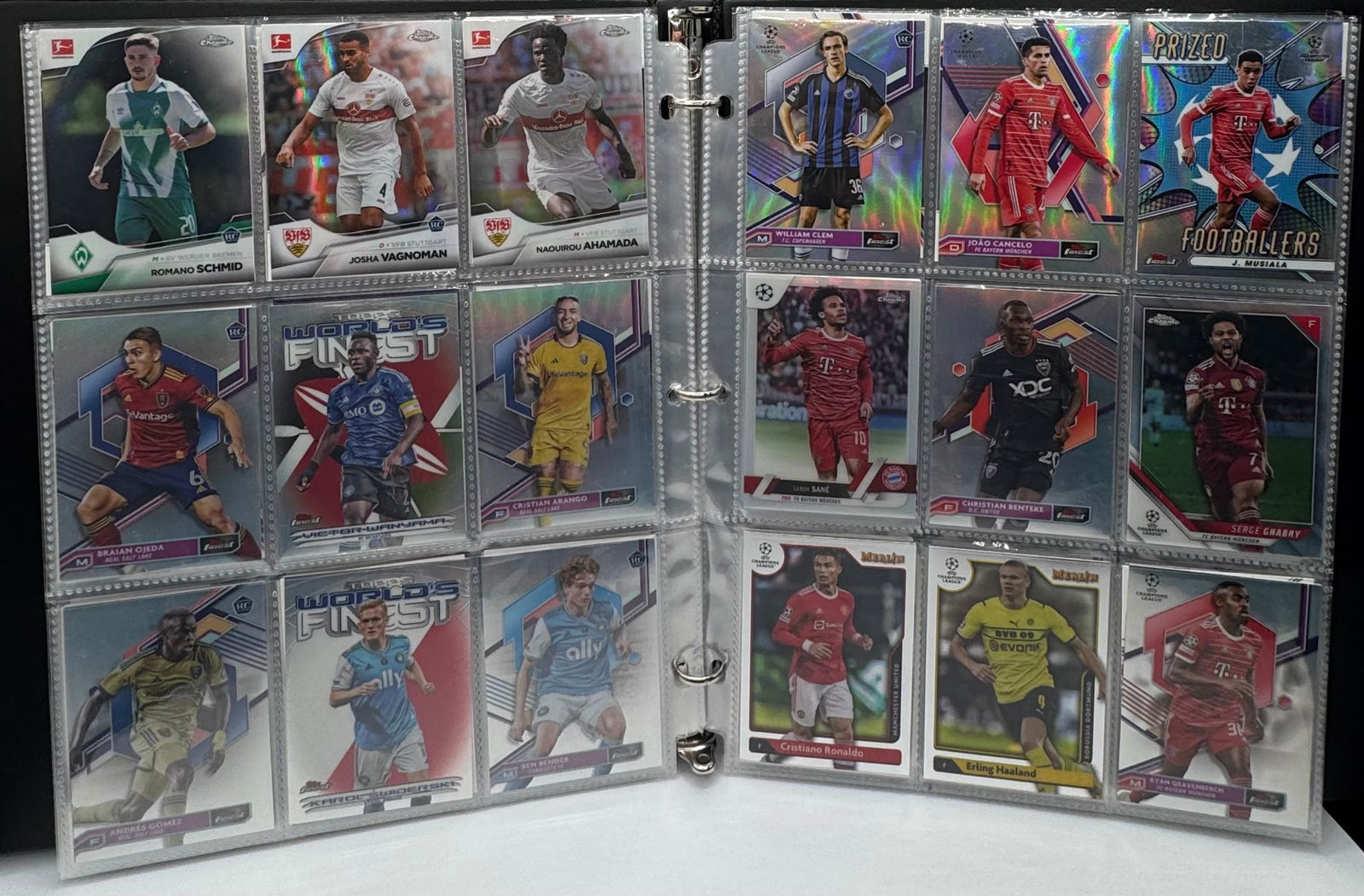 Cristiano Ronaldo, Erling Haaland Soccer Cards Binder (1 of 6)