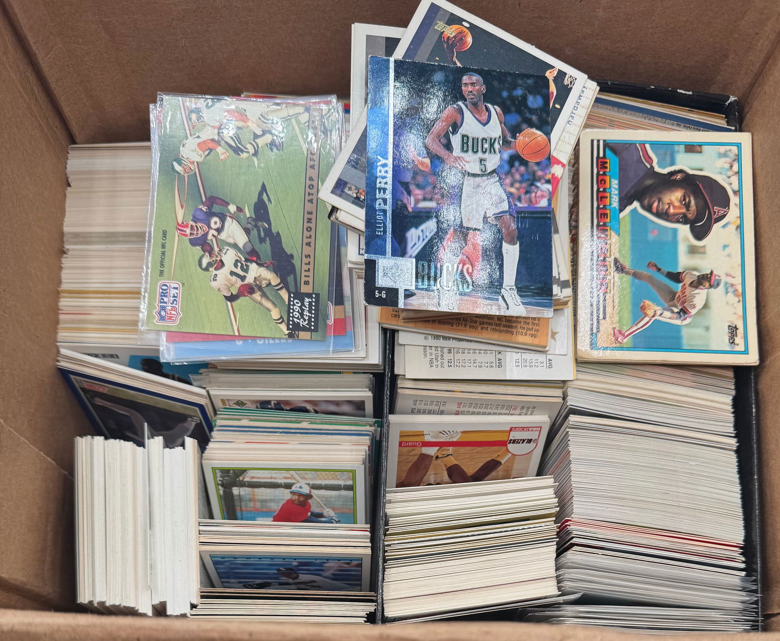 Vintage Sport Cards Box (1 of 3)