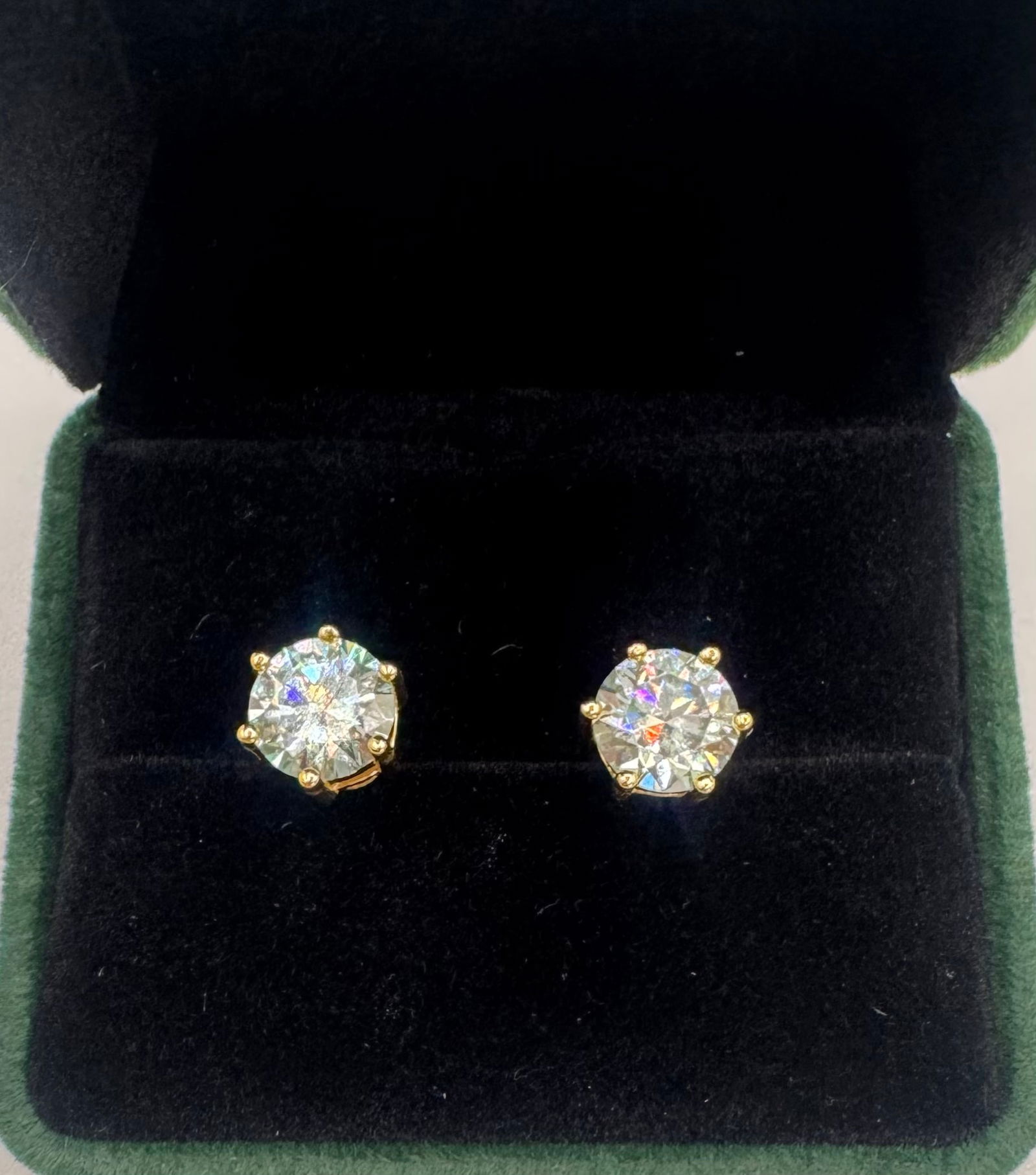 Light Blue VVS 2 Carats Earrings (1 of 3)