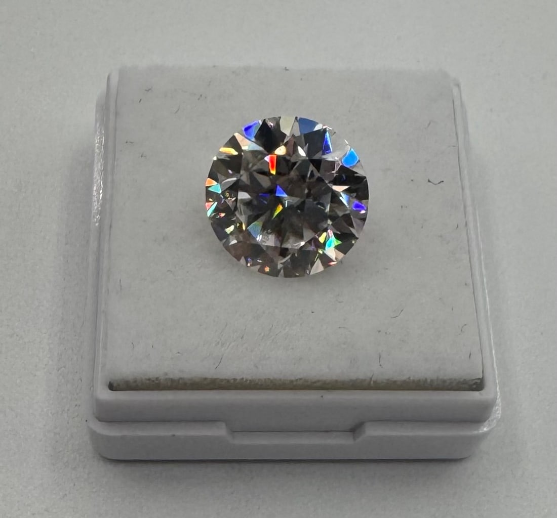 5 Carats VVS Stone (1 of 2)