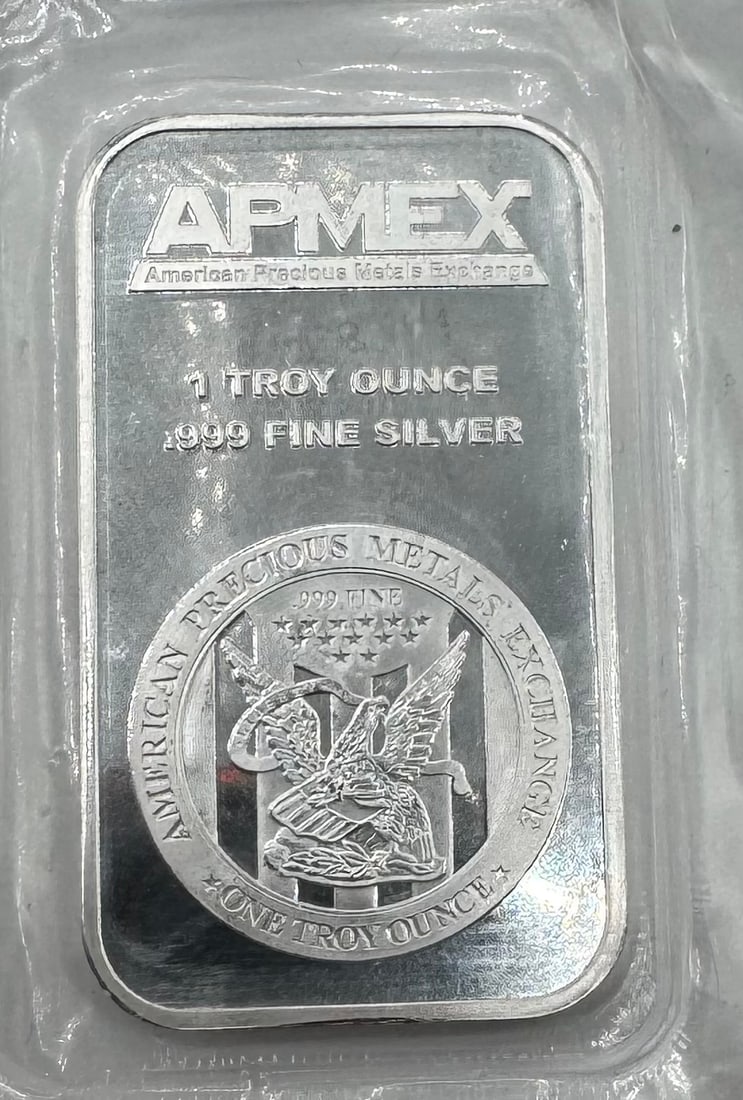 One Troy Ounce Silver Bar (1 of 2)