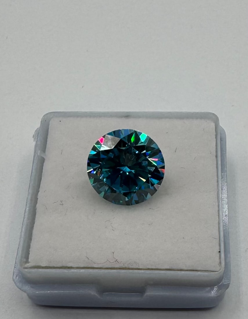 Sea Blue VVS Stone (1 of 2)