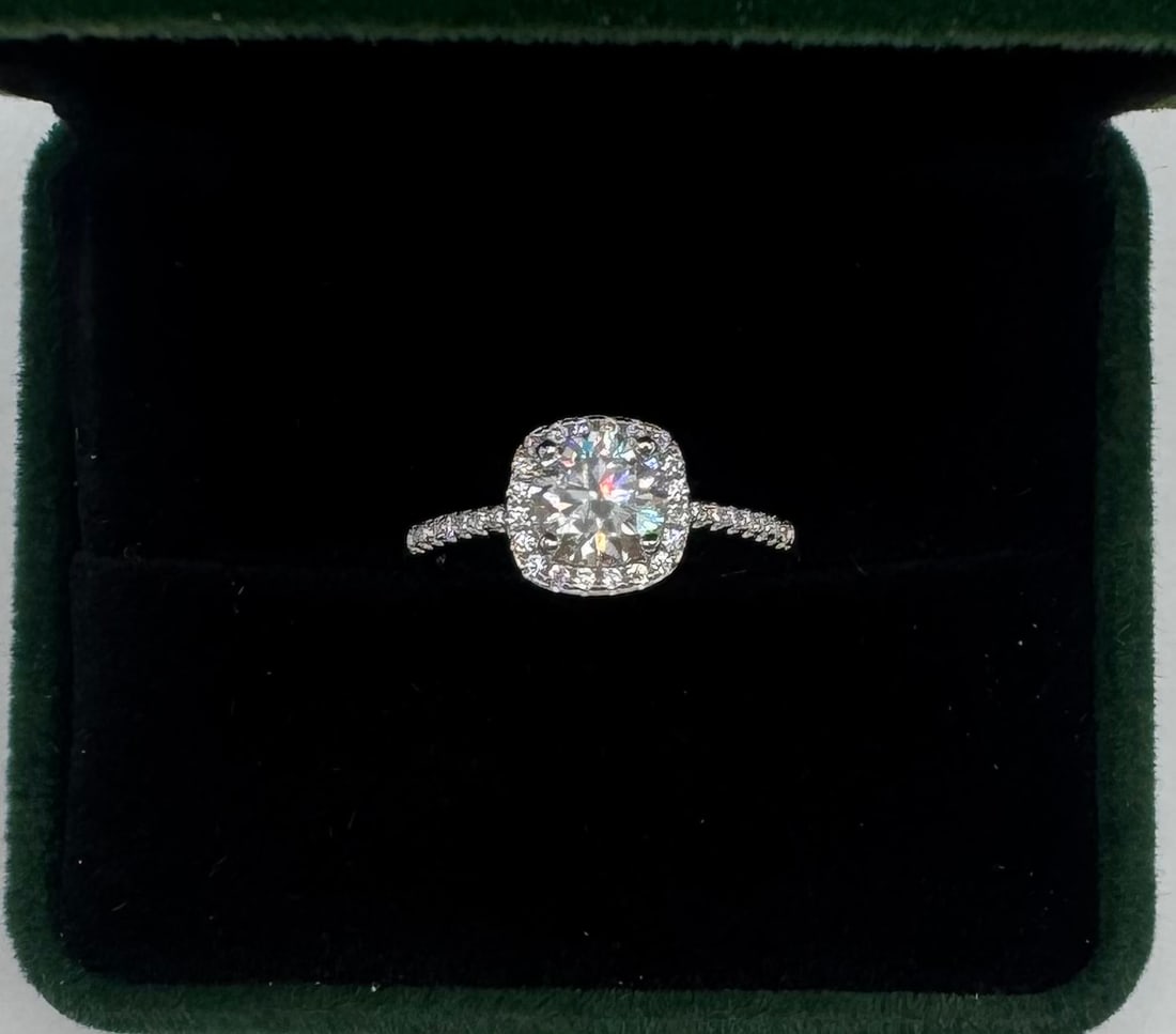 VVS Ring: 18k White Gold Plated On sterling Silver Moissanite VVS1 Stone Ring Color: D