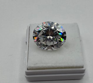 Oval Shape 10 Carats VVS Moissanite