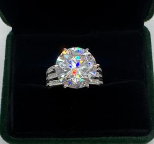 10 Carats VVS Ring