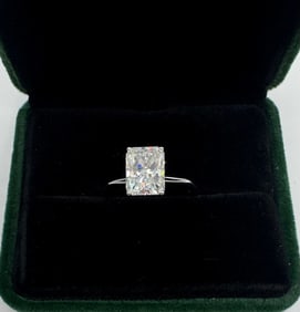 Radiant 3 Carats VVS Ring