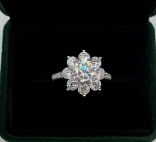 Flower VVS Ring