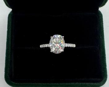Oval Shape VVS Ring