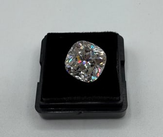Cushion Shape VVS 10 Carats