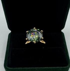 Ring VVS Green 10 Carats