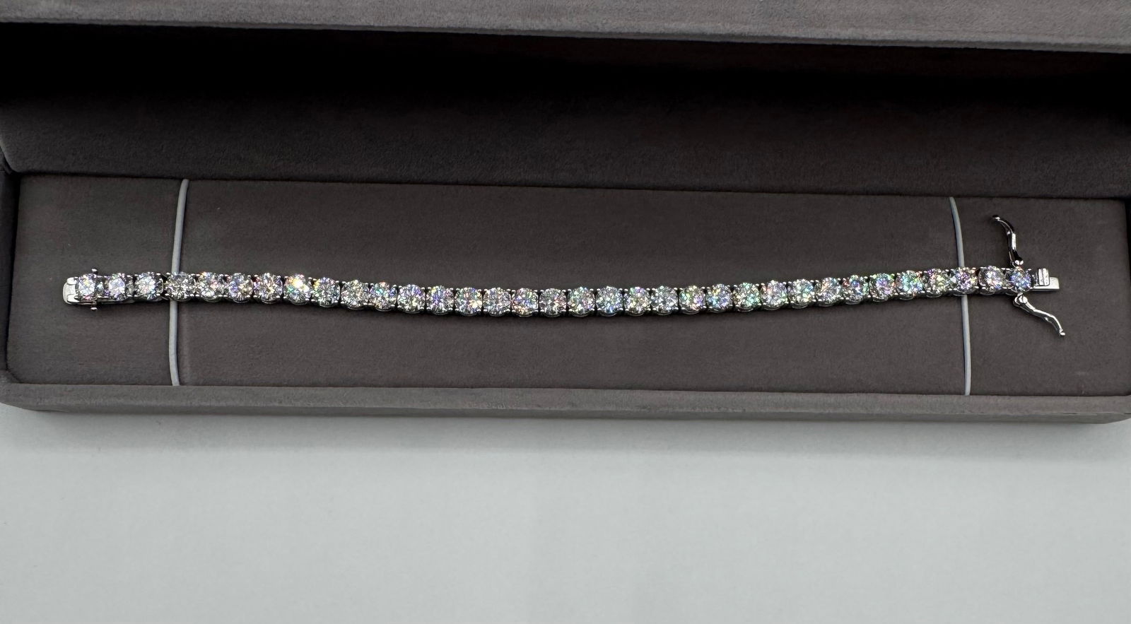 Tennis VVS Bracelet (1 of 2)