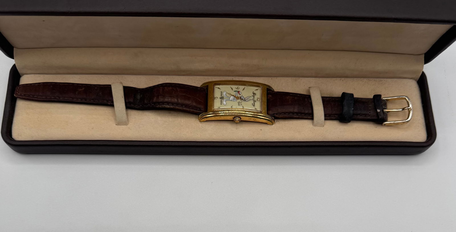 Vintage Bugs Bunny Limited Edition Watch w/ Case (1 of 2)