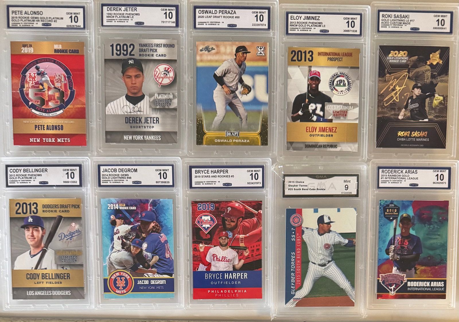 Brycer Harper, Derek Jeter, Cody Bellinger & More Baseball Cards Lot (1 of 1)