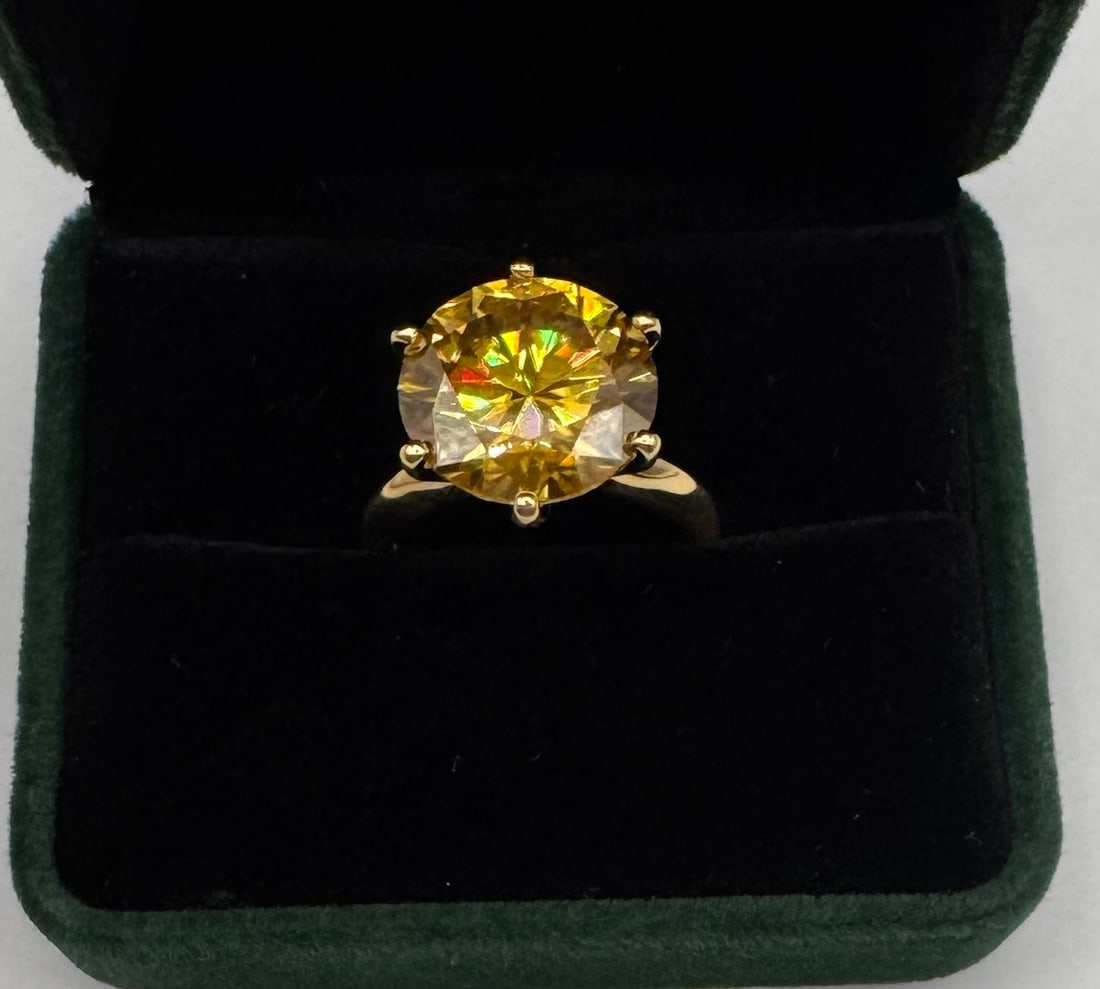 10 Yellow VVS Ring: 10 Yellow Carats Moissanite Ring Mounted in Sterling With White Gold Overlay, COA. size: 8 