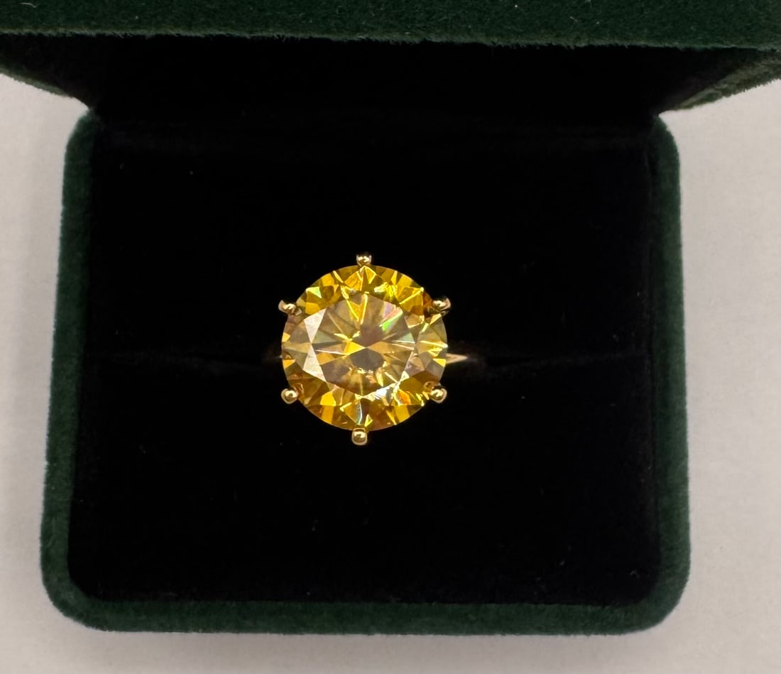 10 Yellow VVS Ring - 3