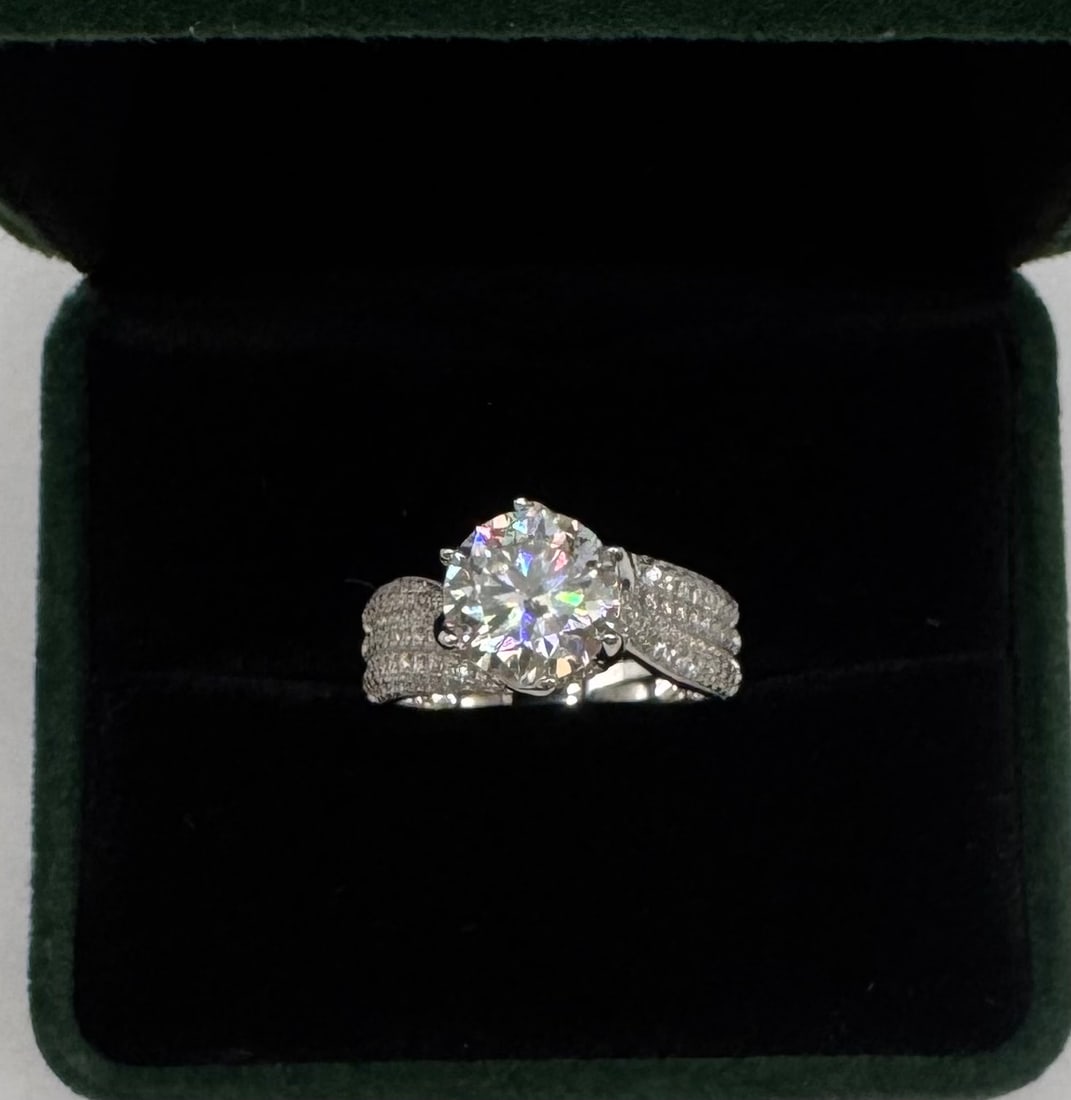 Sparkling Moissanite Ring - 2