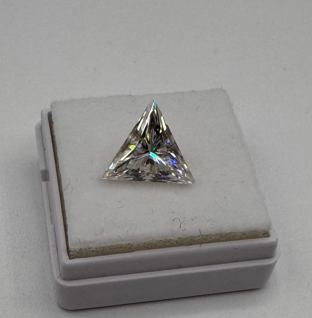 Triangle VVS Stone - 2