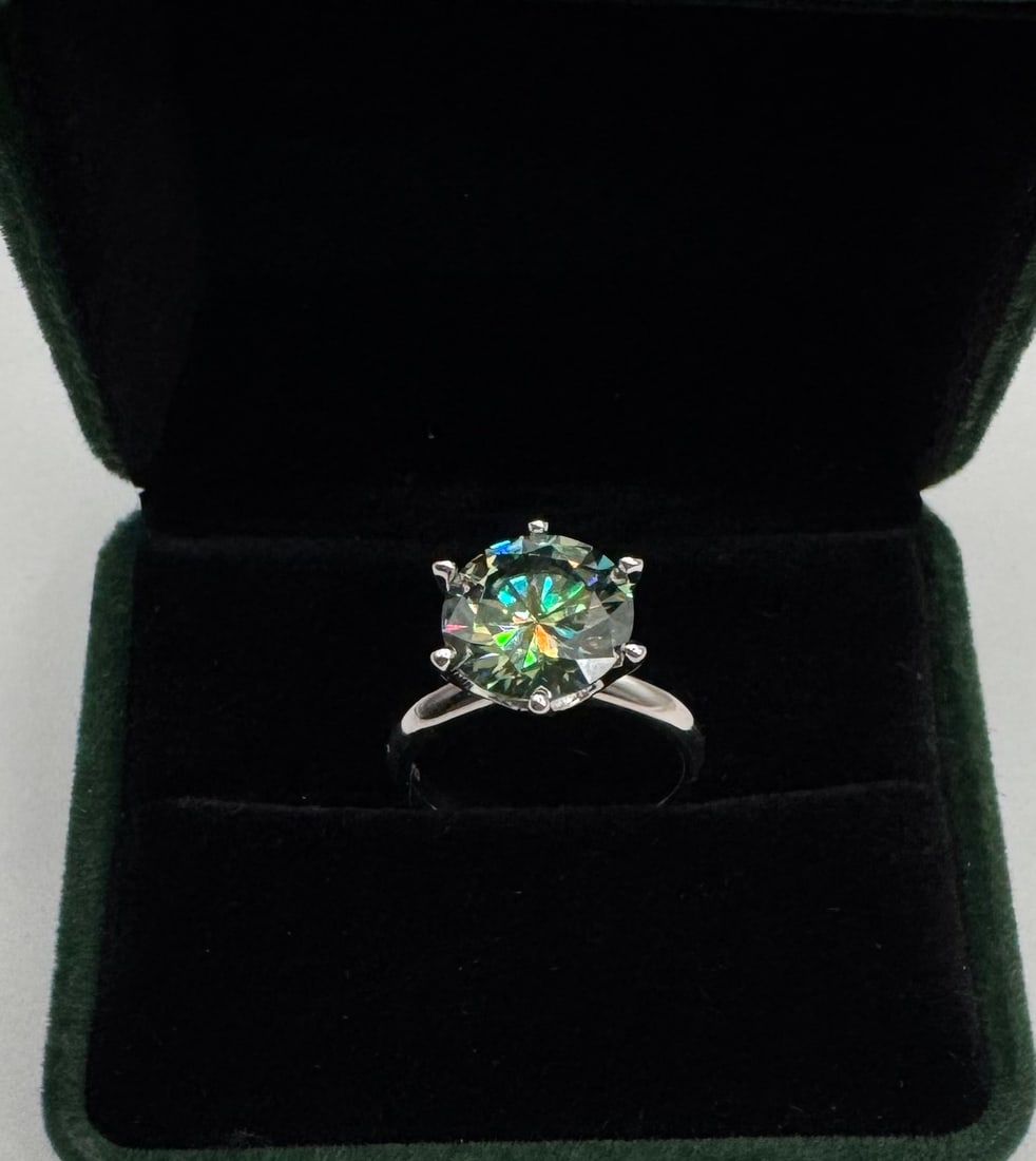 Green 5 Carats VVS Ring - 2
