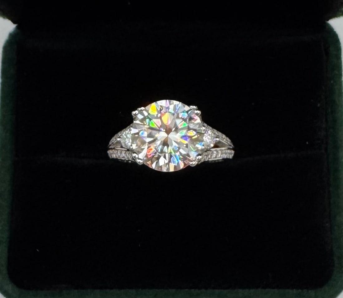 5 Carats VVS Ring (1 of 3)