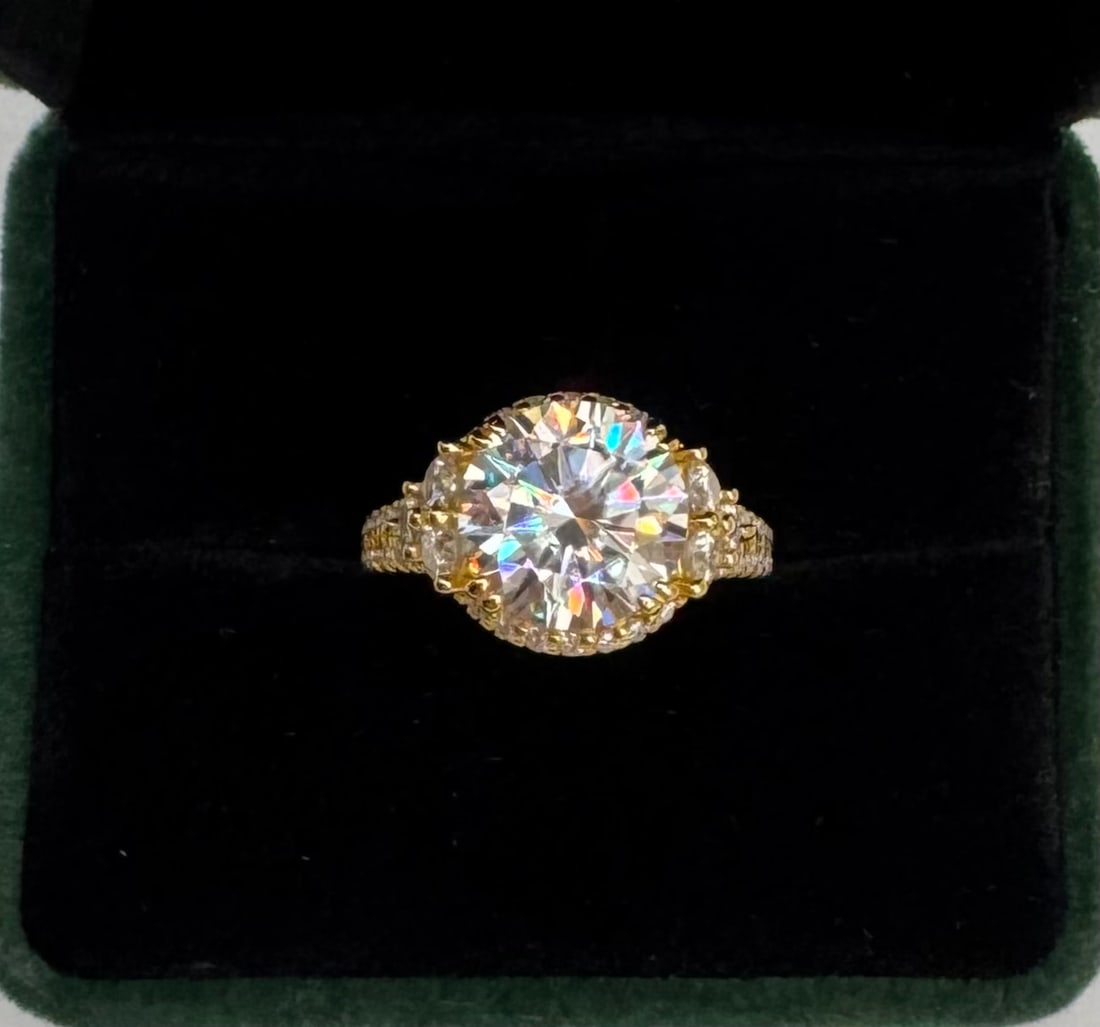 Yellow Gold 5 Carats VVS Ring - 3