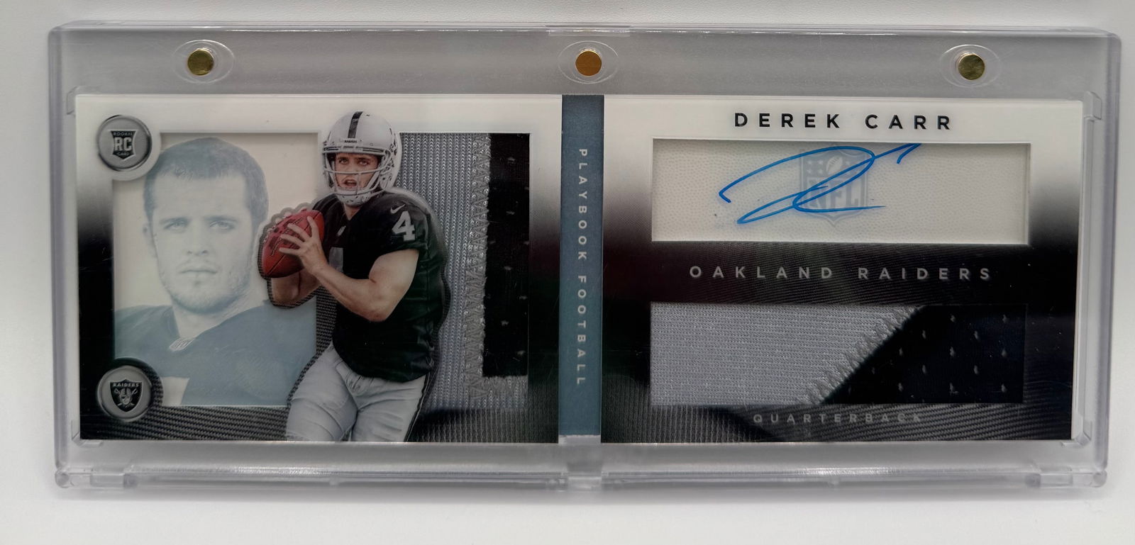 2014 Panini Playbook Football Derek Carr Rookie Booklet - On-Card Auto & Dual Patch /49 (1 of 2)