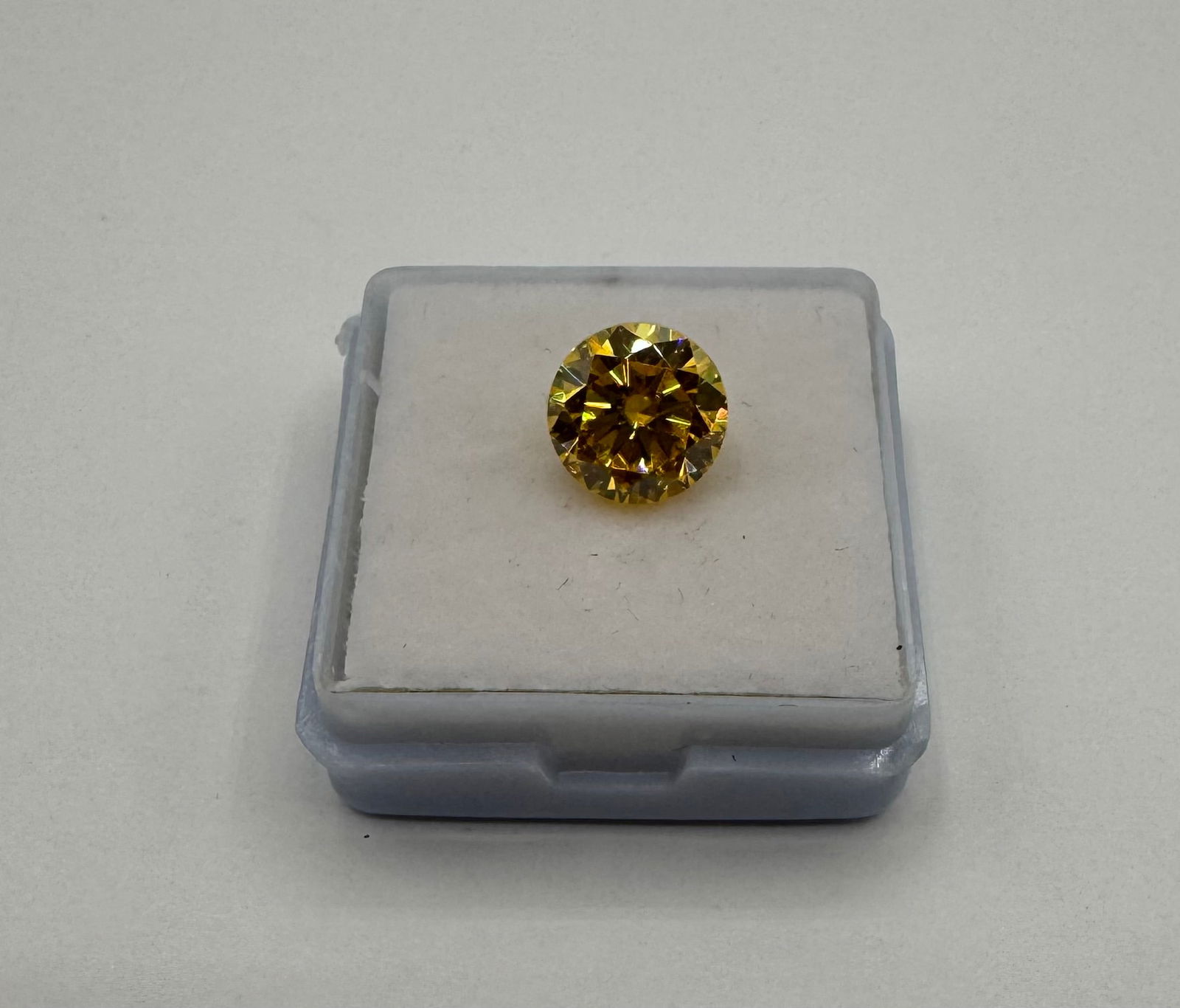 Brilliant Round Cut 1.00ct+ Vivid Canary Yellow Moissanite - Diamond Tester Positive - 3