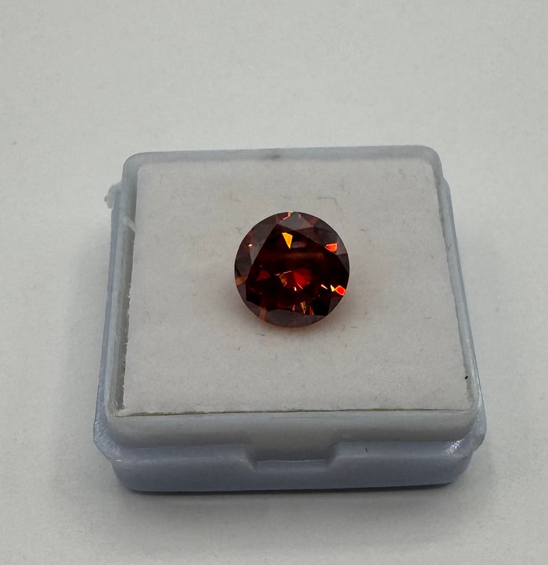 Earth-Tone Red Moissanite - Round Brilliant - Diamond Tester Positive (1 of 2)