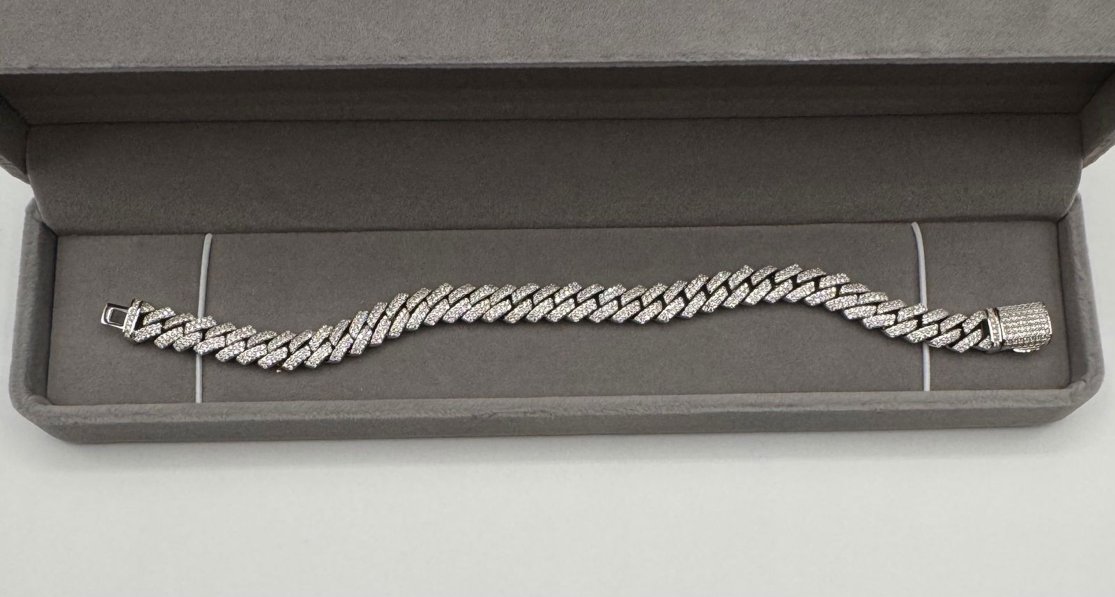 8" Iced Out Cuban Link Bracelet - Moissanite VVS1 D Color - 18K Gold Plated 925 Silver (1 of 3)