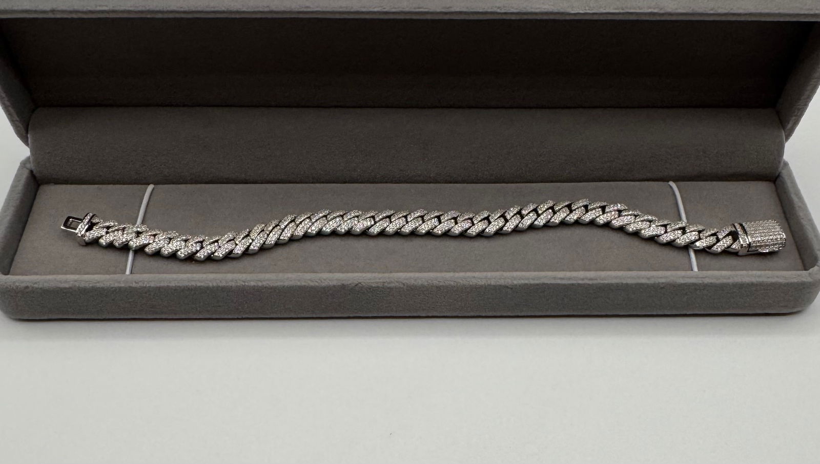 8" Iced Out Cuban Link Bracelet - Moissanite VVS1 D Color - 18K Gold Plated 925 Silver - 2