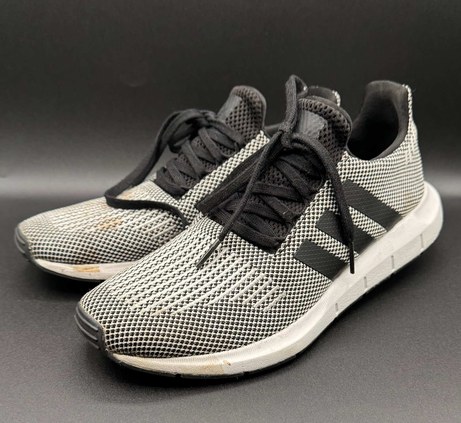 Adidas Swift Run Men's Running Shoes - Black/White Knit Size 8 (1 of 4)