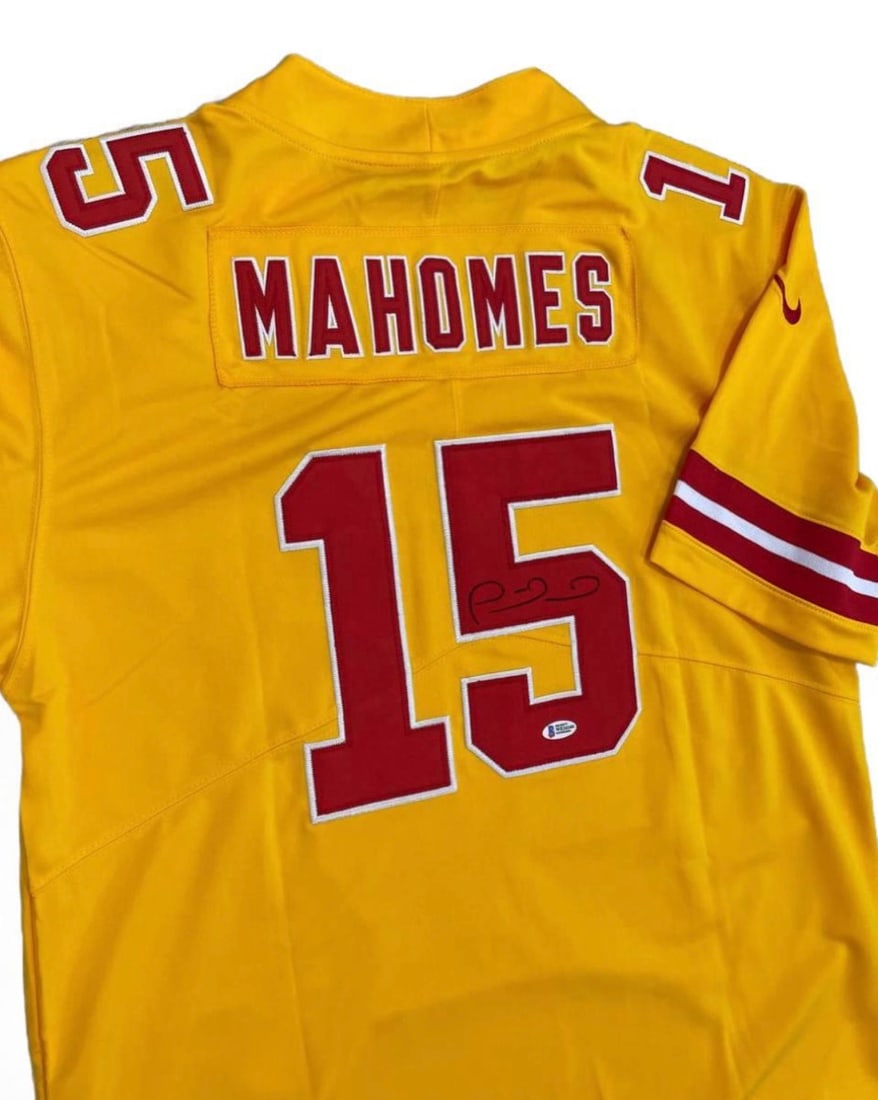 Patrick Mahomes Signed Kansas City Chiefs Jersey - Beckett Authenticated (1 of 1)