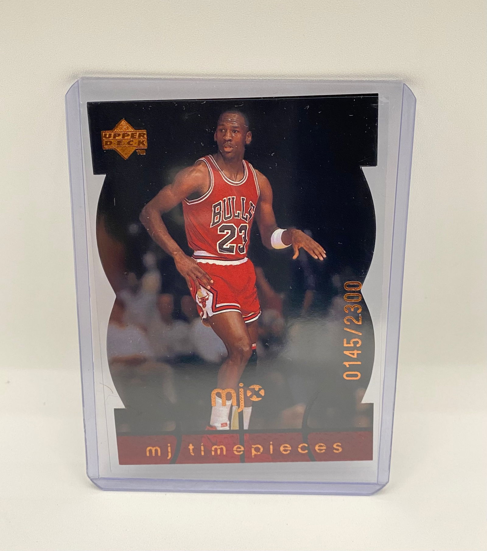 1998-99 Upper Deck Michael Jordan MJ Timepieces Serial Numbered /2300 (1 of 2)