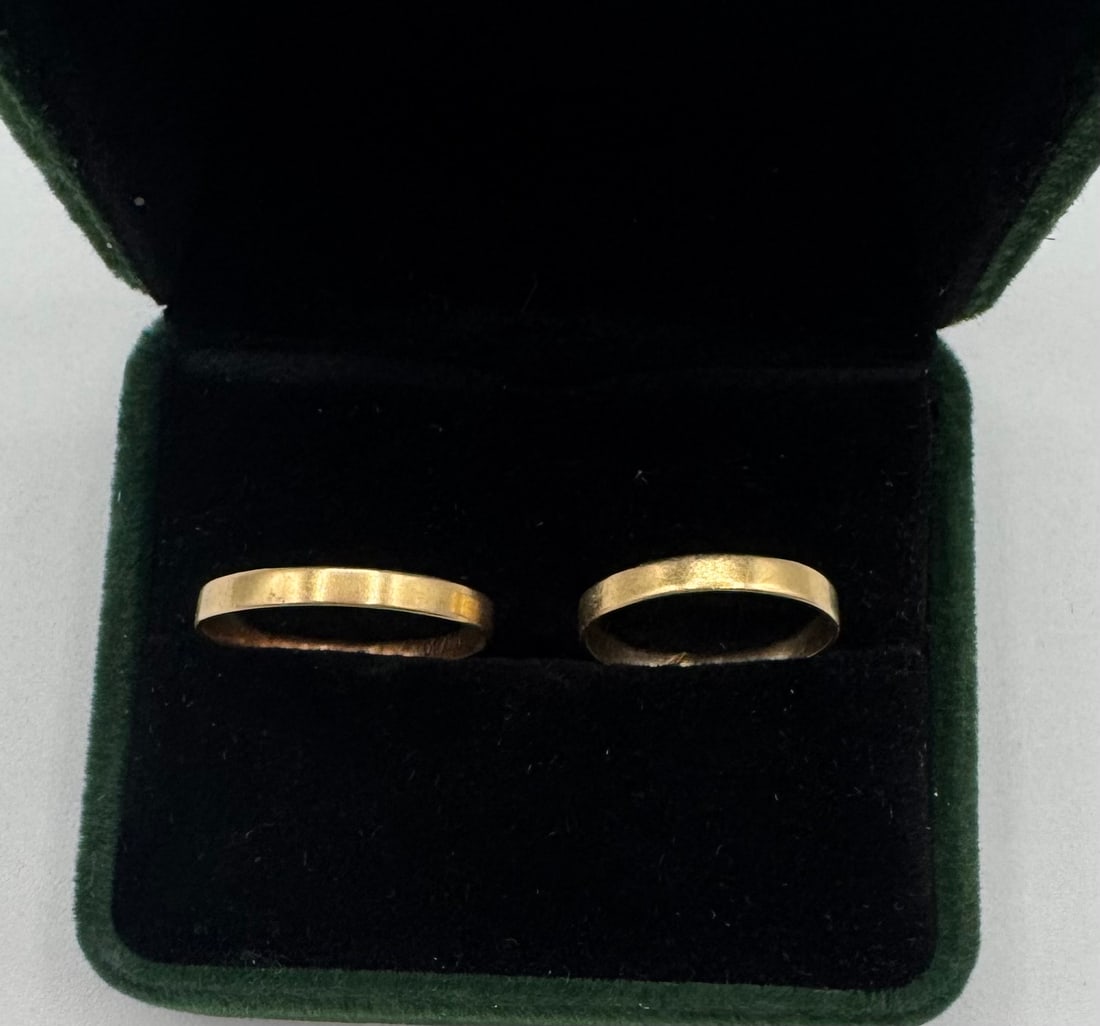 Pair of 18K Yellow Gold Matching Wedding Bands - Marked 750 (1 of 4)