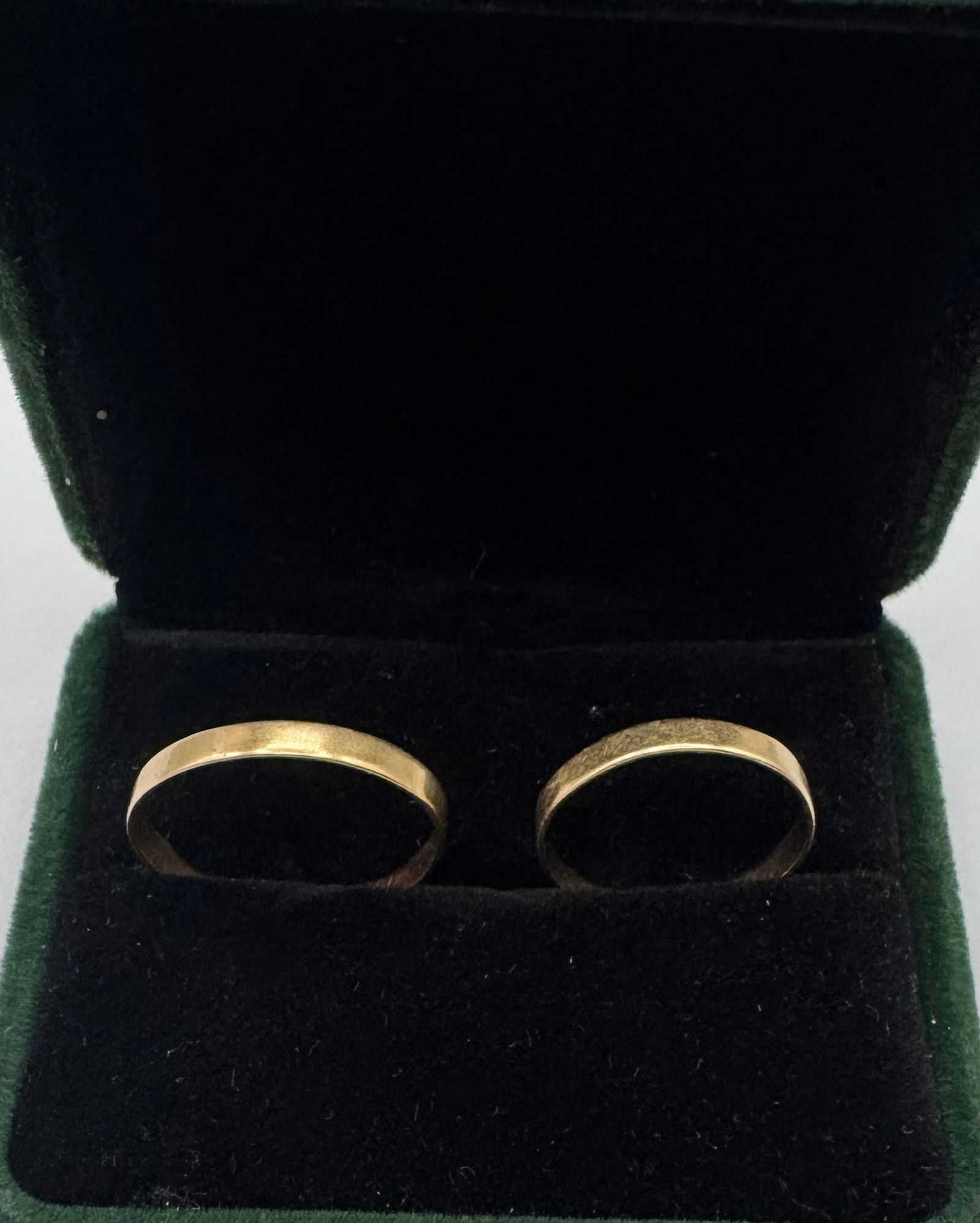 Pair of 18K Yellow Gold Matching Wedding Bands - Marked 750 - 2