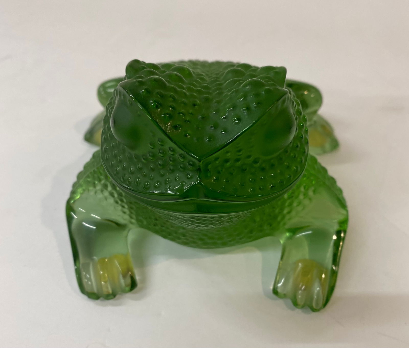 Lalique Green Frog Toad Gregoire Signed: Lalique Green Frog Toad Gregoire Signed . Approx Size: 6 x 5 inches 
