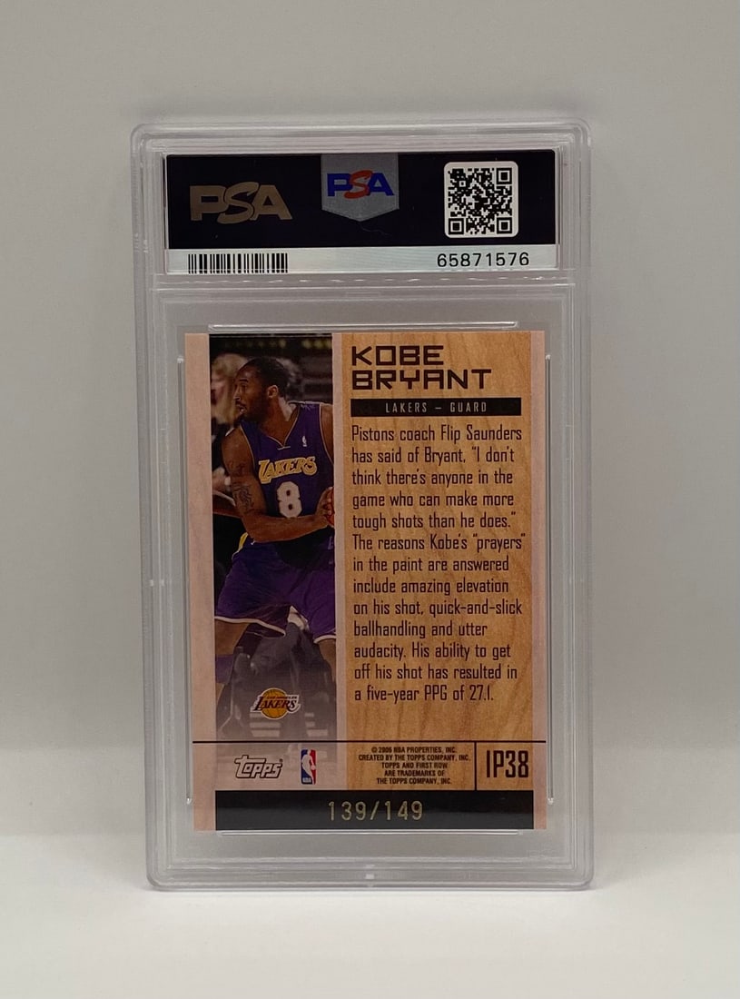 2005 Topps First Row Kobe Bryant In The Post /149 - 2