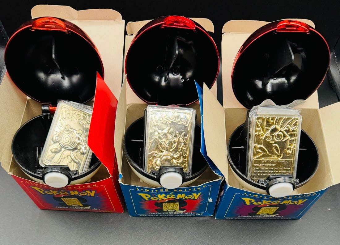 1999 Charizard , Poliwhirl & Jigglypuff Pokémon Balls - 2
