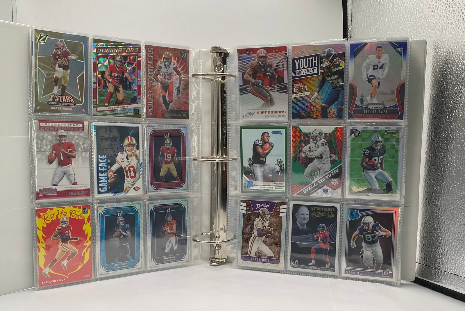 Modern & Vintage Football Trading Cards Binder – Rookies, Inserts, Refractors, Stars Binder - 3