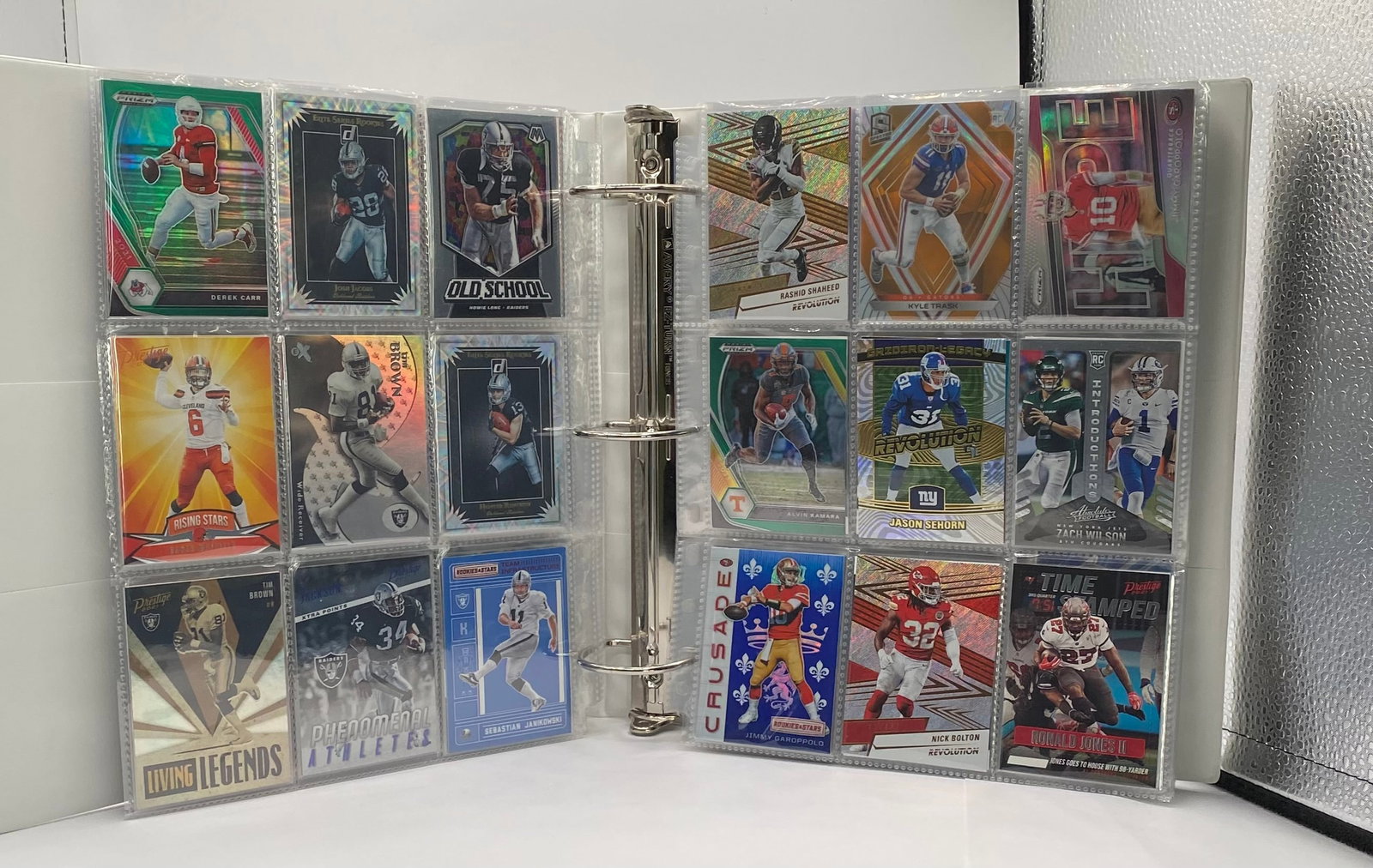 Modern & Vintage Football Trading Cards Binder – Rookies, Inserts, Refractors, Stars Binder - 4
