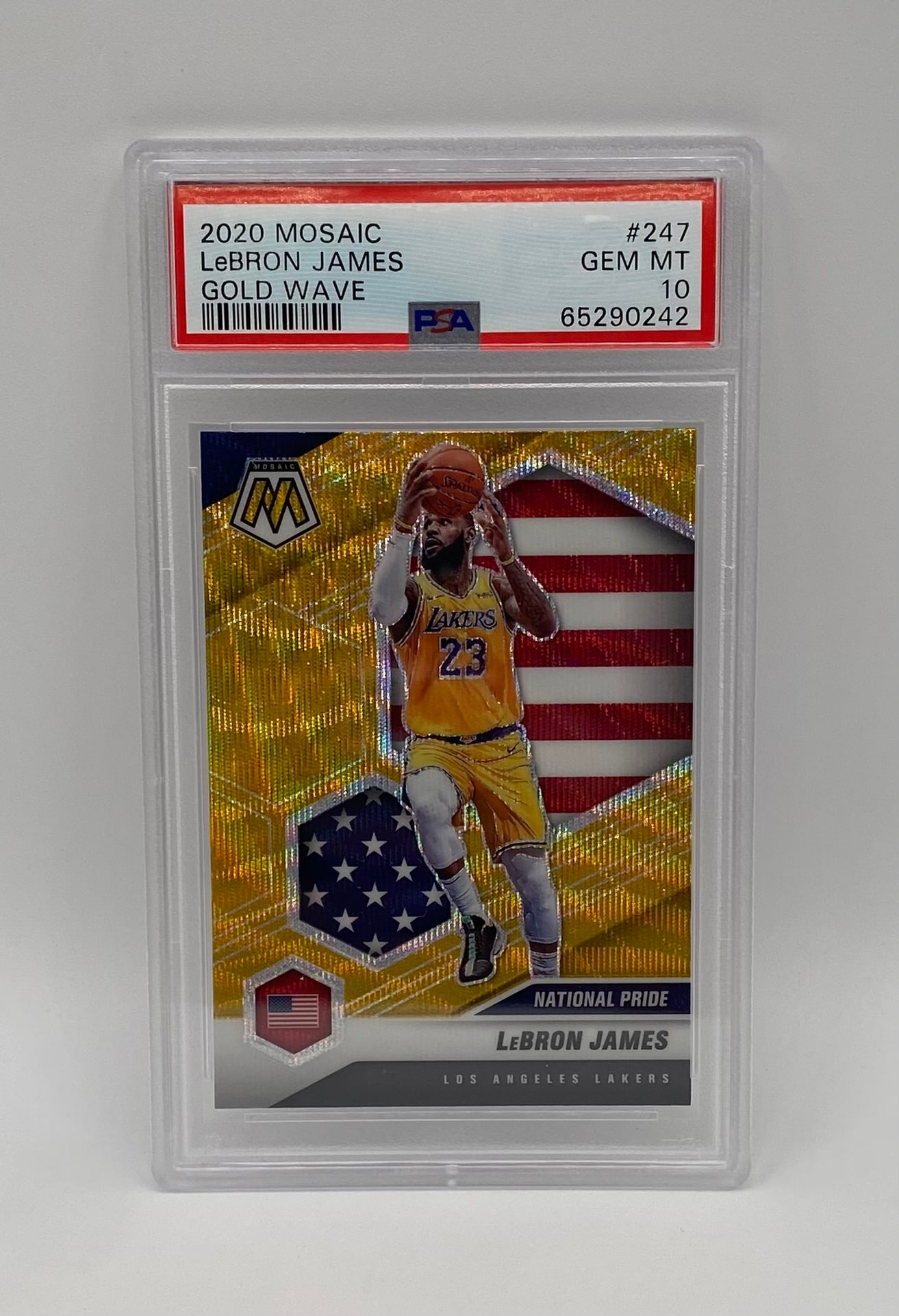2020 Panini Mosaic Lebron James Gold Wave PSA 10 (1 of 2)