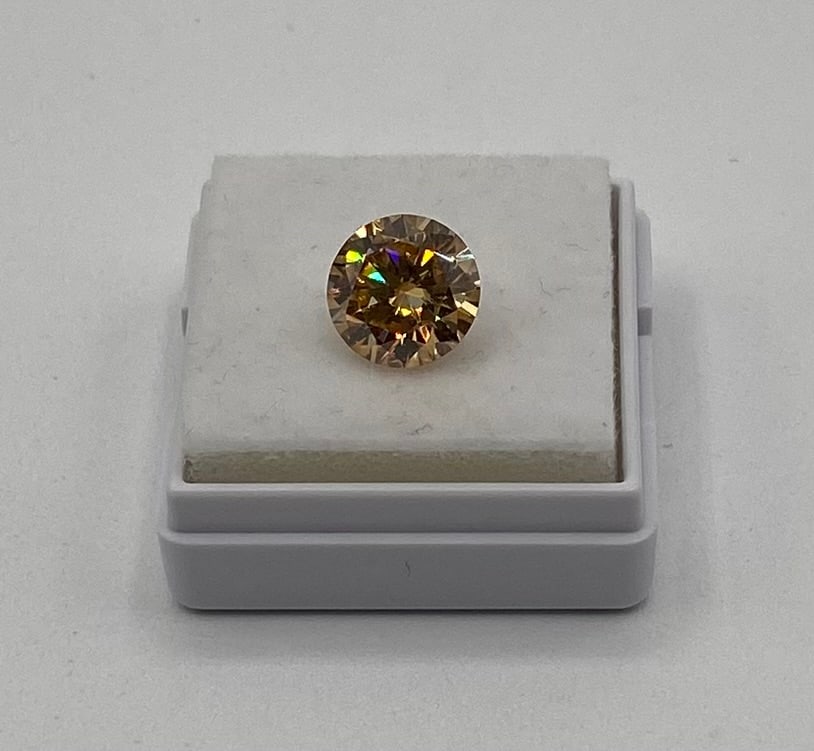 3.00 CT Round Brilliant Cut Moissanite - Elegant Champagne - GRA Certified: 3.00 CT Round Brilliant Cut Moissanite - Elegant Champagne - GRA Certified