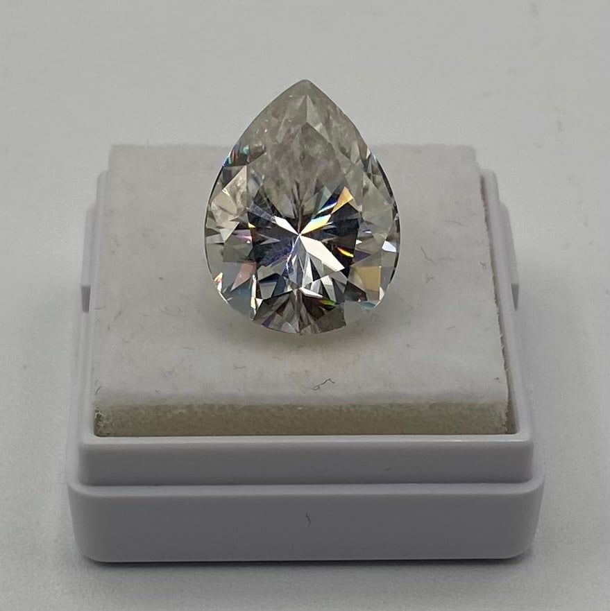 10 CT Pear Brilliant Cut Loose Moissanite – GRA Certified: Weight: 10.00 Carats Certification: Includes Full GRA Certificate & Verification Card Authentication: Passes standard thermal diamond tester protocols