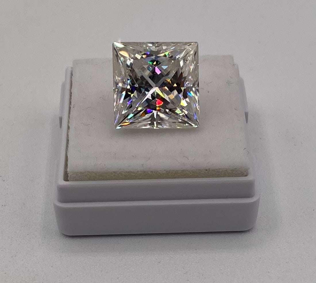 10 Carats Princess Cut Moissanite Loose Gemstone - GRA Certified: Carat Weight: 10.00 Ct Shape/Cut: Princess Cut Certification: GRA Certified (Certificate included) Testing: Passes standard thermal diamond tester