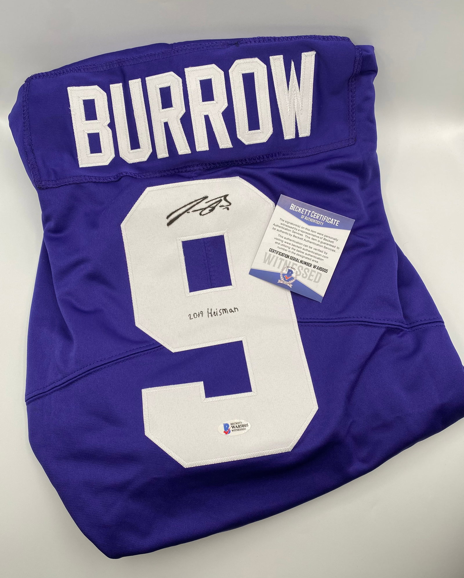 Joe Burrow Signed Jersey with 2019 Heisman Inscription (Beckett COA) - 2