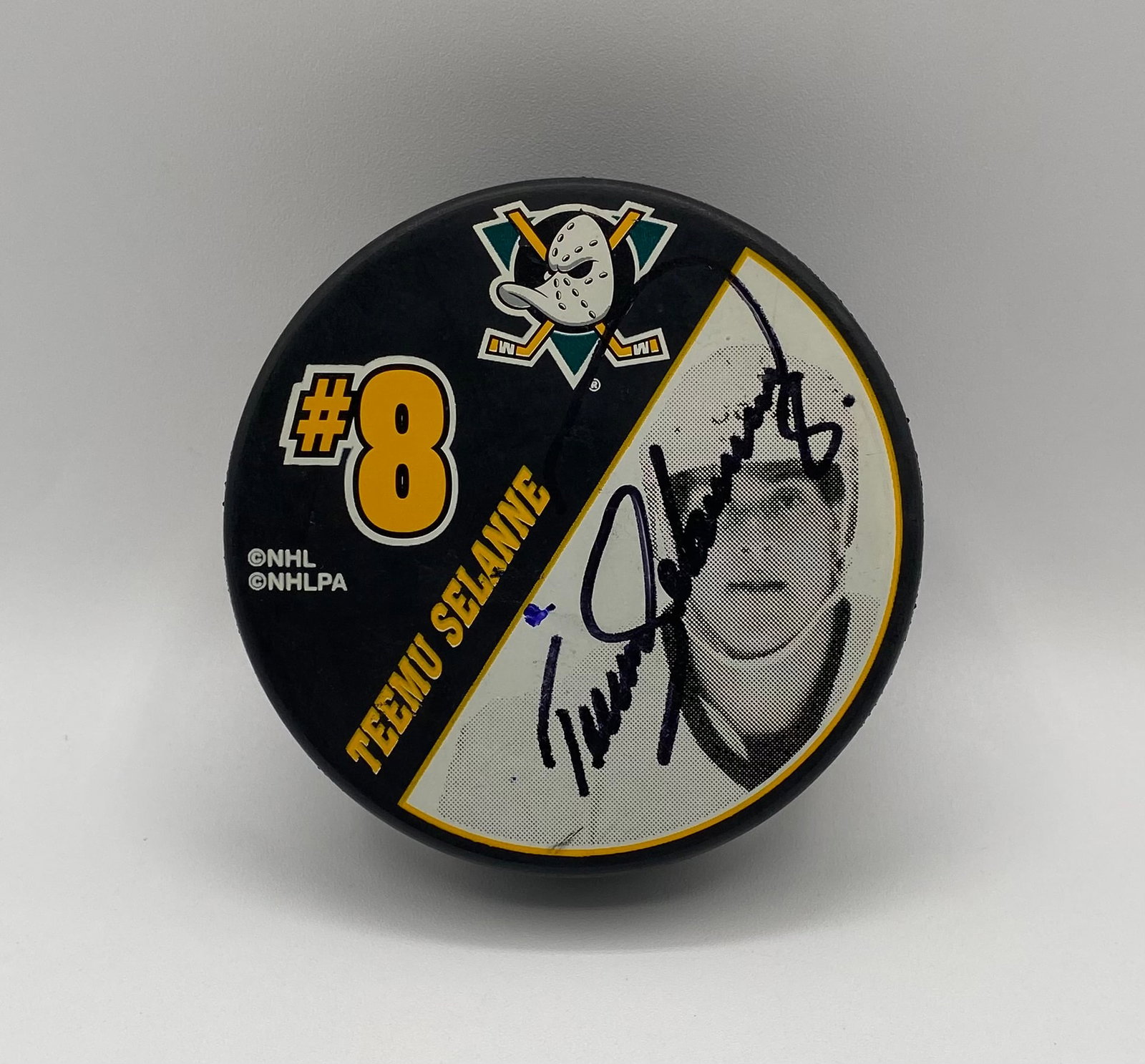 Mighty Ducks Legendary Duo Signed Puck Lot - Teemu Selanne (#8) & Paul Kariya (#9) (1 of 2)