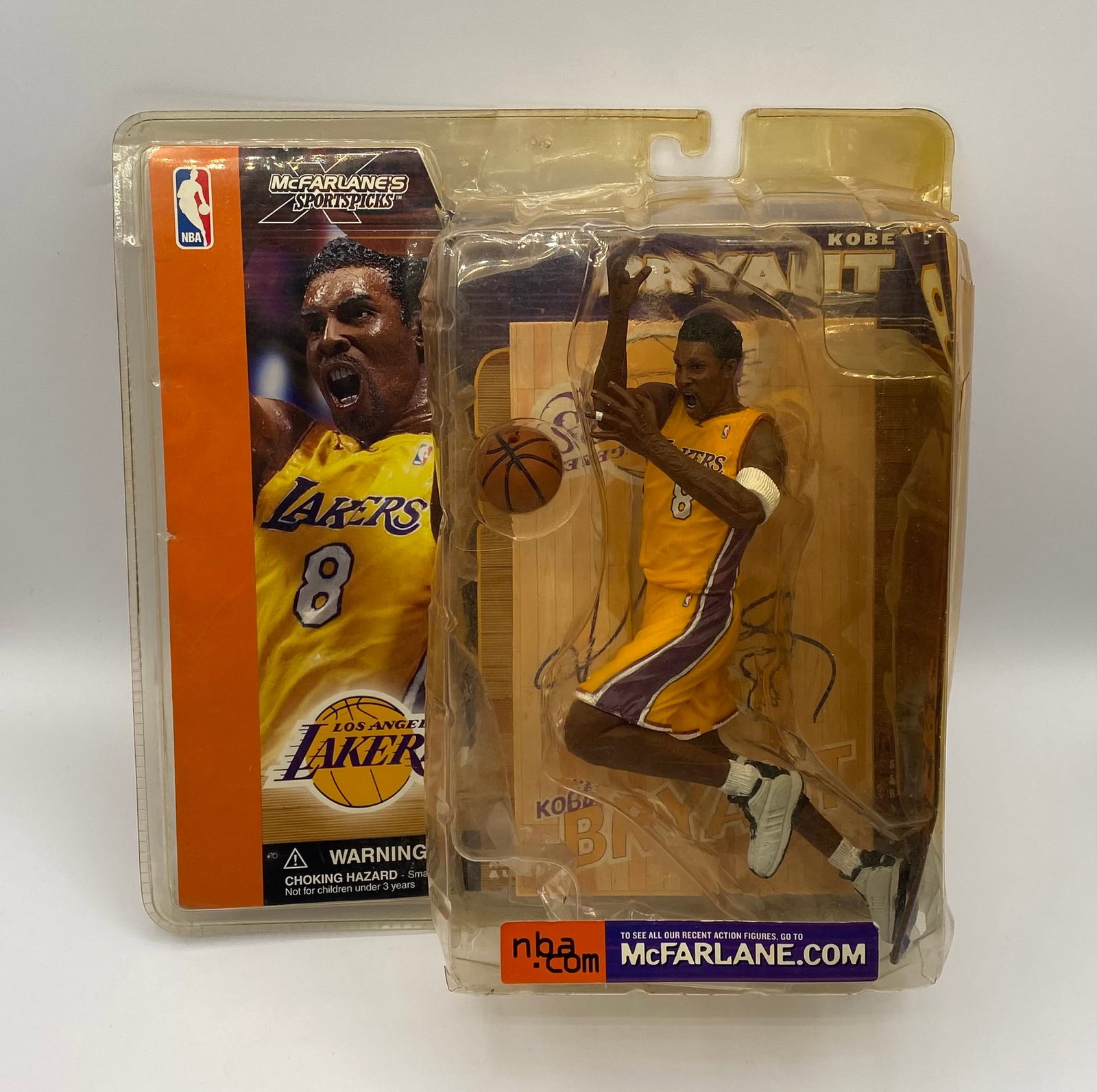 Kobe Bryant Signed Vintage McFarlane's Sportspicks Series 1 Action Figure - Los Angeles Lakers: Kobe Bryant Vintage McFarlane's Sportspicks Series 1 Action Figure - Los Angeles Lakers