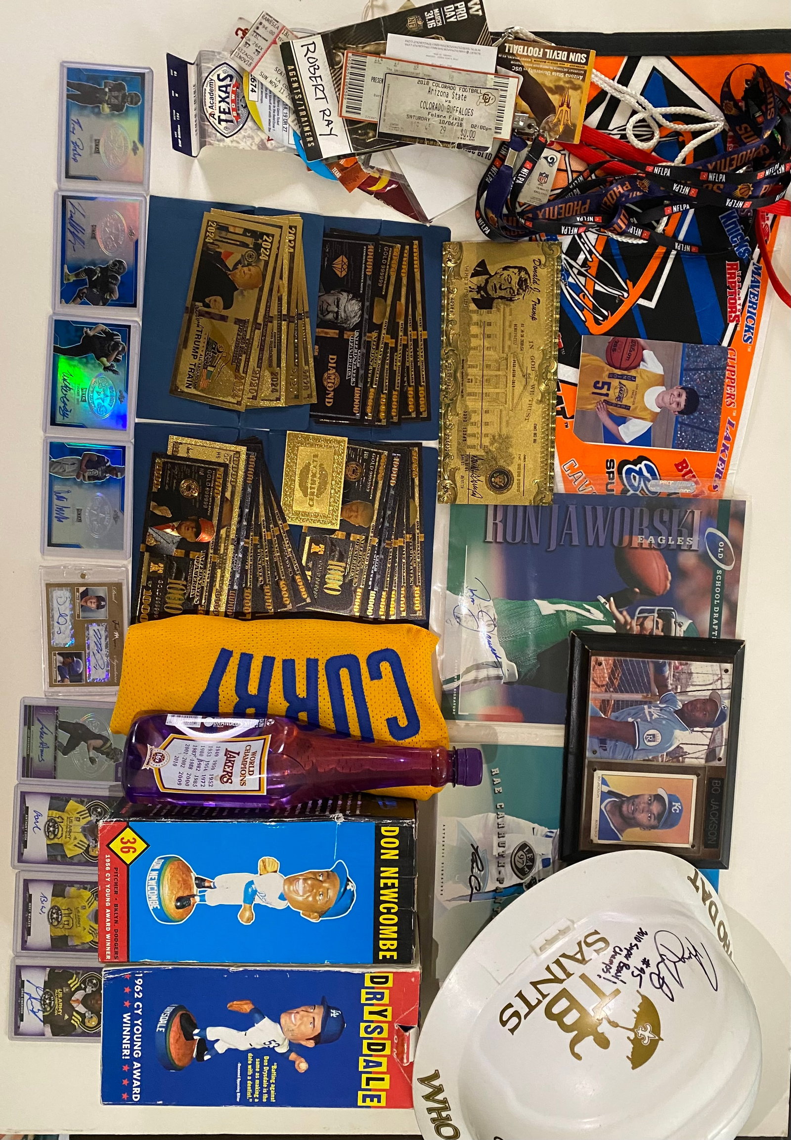Collectibles Lot Autographs, Dodgers Bobbleheads, Trump Gold Foil Bills: Multi-Sport Memorabilia & Novelty Collectibles Lot - Autographs, Dodgers Bobbleheads, Trump Gold Foil Bills
