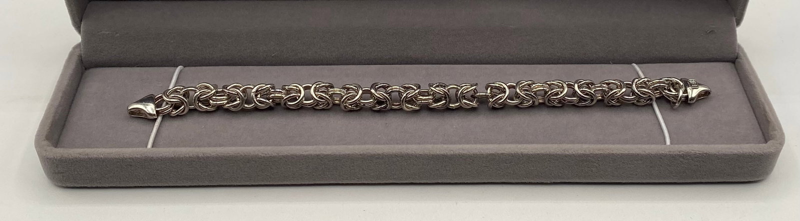 Vintage Sterling Silver Byzantine Link Chain Bracelet - 16.33g: Vintage Sterling Silver Byzantine Link Chain Bracelet - 16.33g (As-Is / Missing Clasp)