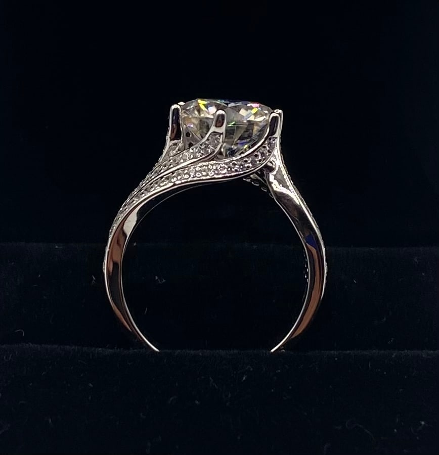 5 Carats VVS Moissanite Ring - 2