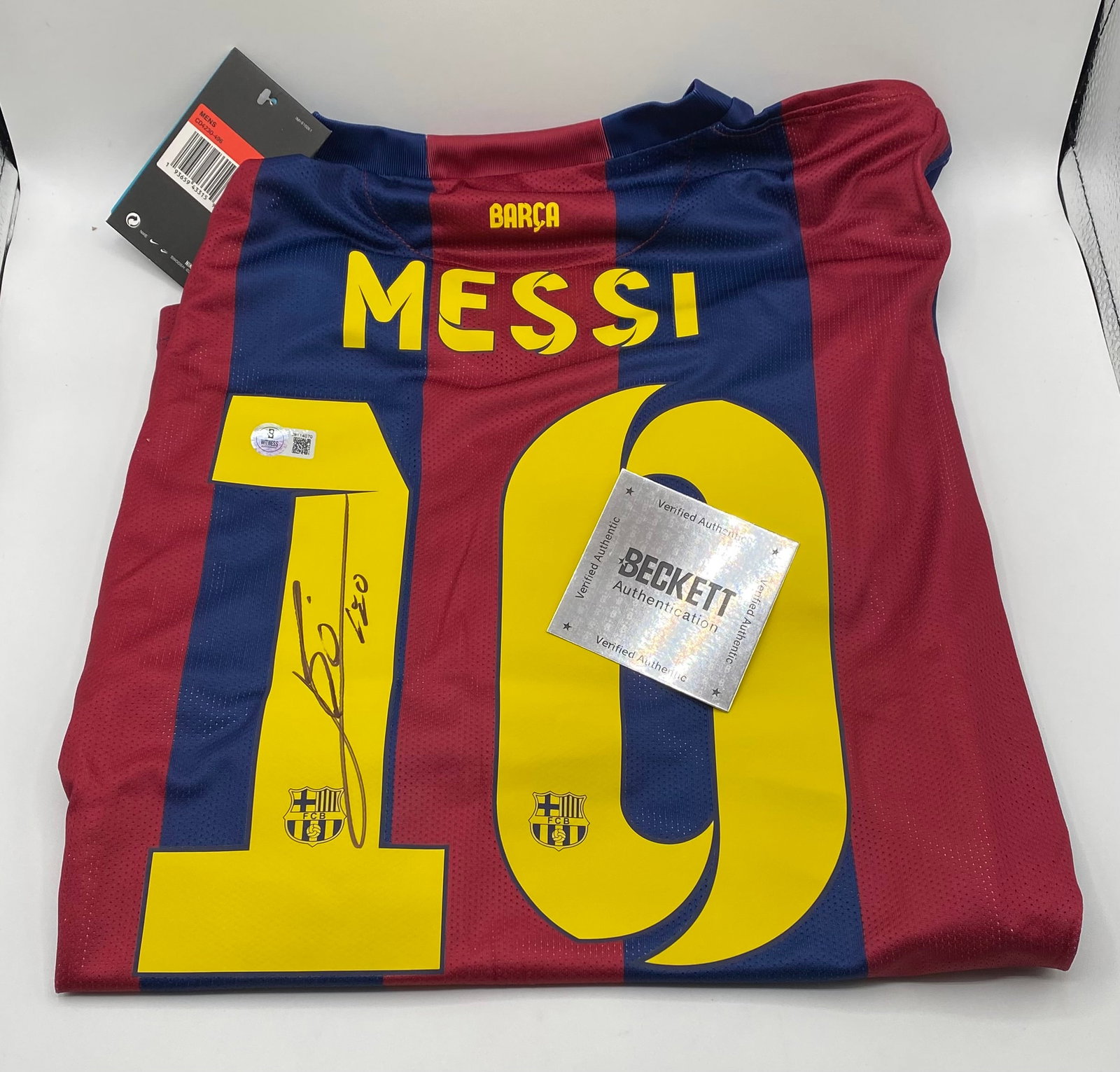 Lionel Messi Jersey Signed Beckett COA & Witnessed: Lionel Messi Autographed FC Barcelona #10 Jersey (Beckett COA & Witnessed)